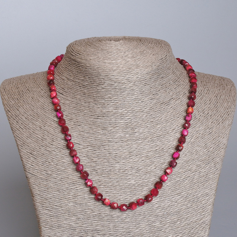 Necklace Raspberry Cat's Eye natural stone faceted cube, 5x5 mm, length 49 cm
