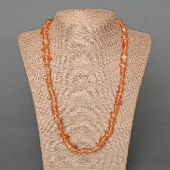 Beaded necklace with tinted rose quartz chips, bead diameter 8x4 mm, length 57-62 cm+-