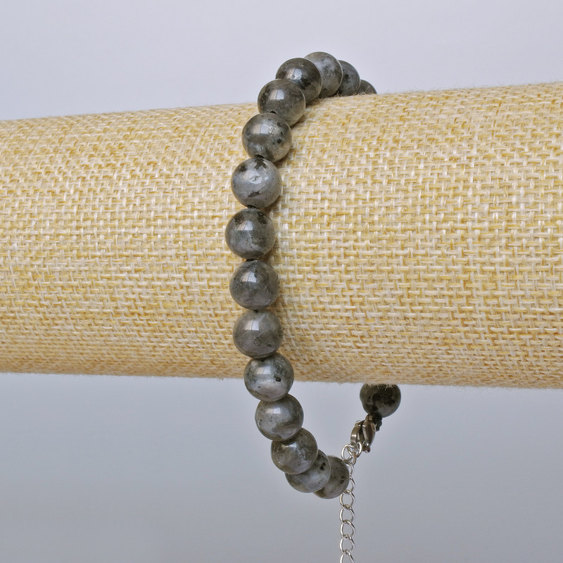 Labradorite Bracelet (pressed) Smooth bead, 8 mm diameter + -, length 19–24 cm + - (silver clasp)