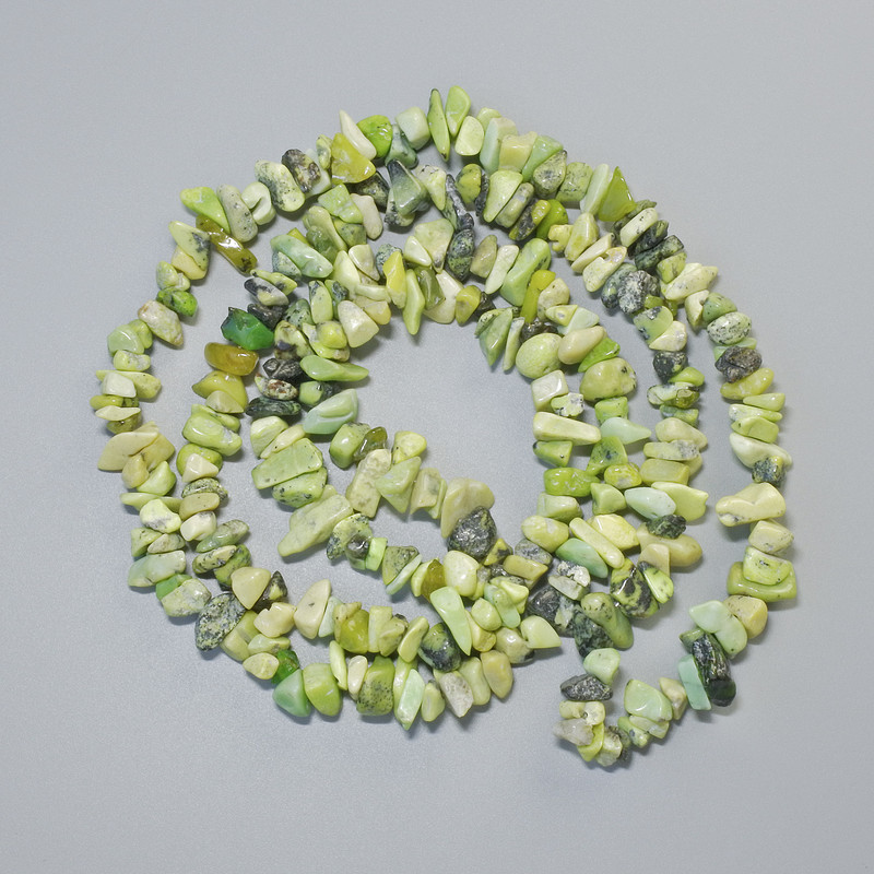 Serpentine Beads - Natural Stone Chips, 8x4 mm, 80 cm Length on Thread