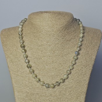 Labradorite Necklace with natural stone, smooth beads, 8 mm diameter, length 45–50 cm