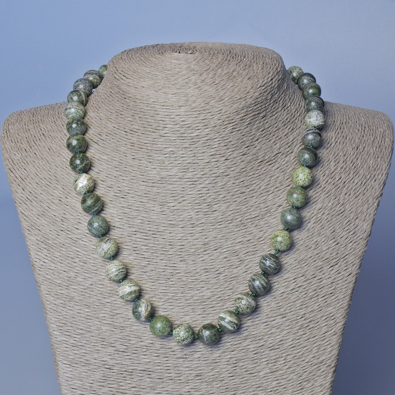 Serpentine Bead Necklace, Natural Stone, Smooth Round Beads, 10 mm Diameter, 49 cm Length
