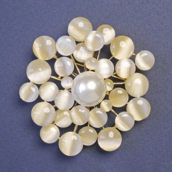 Beige Cat's Eye Stone Brooch with Faux Pearl, 55×55 mm, Silver-Tone Metal