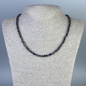 Necklace of black tourmaline with faceted 4x4 mm cube beads, length 45 cm, with clasp