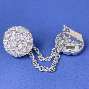 Cardigan brooch in silver-colored metal, 21 mm diameter, chain length 9 cm