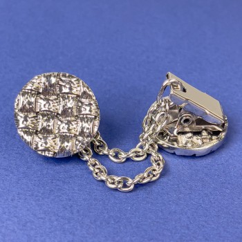 Cardigan brooch in dark-silver metal, 20 mm diameter ±, chain length 9 cm ±