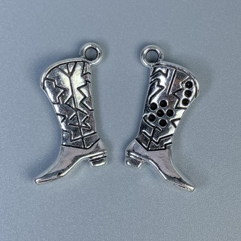 Boots pendant, silver metal color, dimensions 22×14×2 mm, hole diameter 2.5 mm, pack of 8