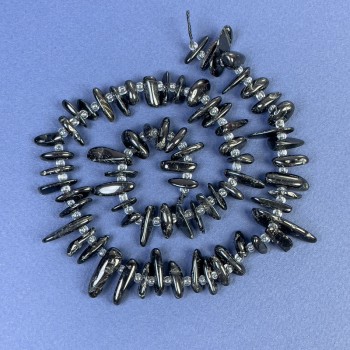 Agate Chip Beads 11-22×2-4 mm, on a thread, length 40 cm, with seed beads