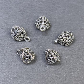 Findings: Triangular pendant in silver-colored metal, 8×11 mm, packaging 5 pcs