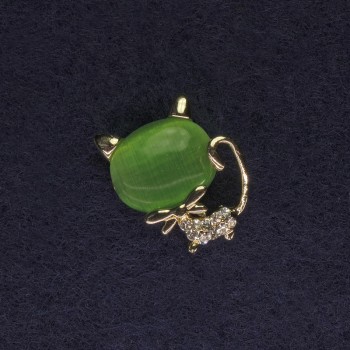Cat Brooch Cat's Eye Green with White Crystals, Gold-Tone Metal 18x16mm+