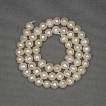 Freshwater White Oval Pearls on a Thread, 7x6 mm diameter, 35 cm length
