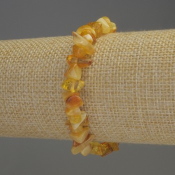 Amber chip bracelet 5-10×3-5 mm, length 18 cm, stretch