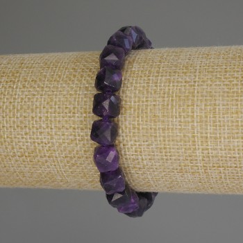 Sugilite bracelet with faceted cubes, 9x9 mm, length 18 cm (stretch)