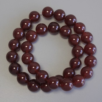 Carnelian beads, smooth round balls, 12 mm diameter, on a thread, 39 cm long