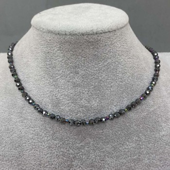 Hematite Faceted Bead Choker, 4 mm diameter (+/-), 2 mm faceted bead (+/-), length 37 cm (+/-), toggle clasp with pendant
