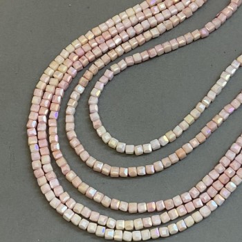 Beads Czech Crystal pink with 'gasoline' coating on thread, faceted cube, diameter 4x4 mm + -, length 38 cm +