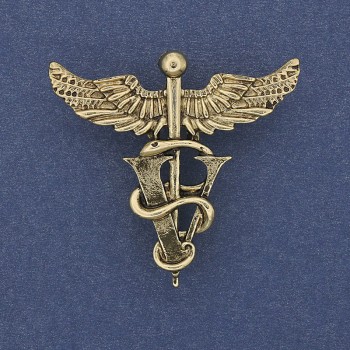 Caduceus brooch pendant in gold-toned metal 36×37 mm+