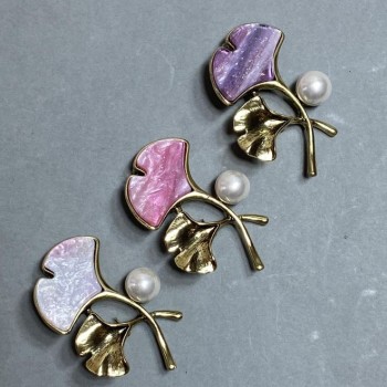 Brooch Twig Multicolor Pearlized Pearl on Gold-Toned Metal 48x38mm+