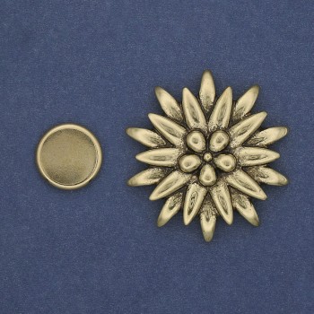 Flower Magnetic Brooch 41mm ± Golden Metal