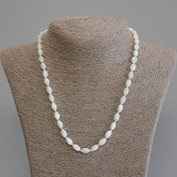 Mother-of-Pearl Bead Necklace, 9x6 mm diameter, 50 mm length, with clasp