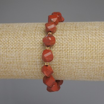 Red Jasper Bracelet with Faceted Diamond Beads, 10x9 mm, Seed Beads 3 mm, 18 cm Stretch