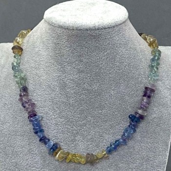 Fluorite chip necklace, 6–10×3–5 mm, length about 40 mm, with a 5 cm extension chain
