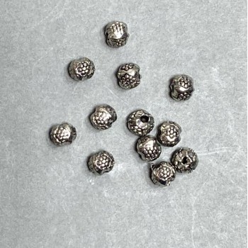 Bead insert, silver-colored, 3.5×4 mm size, hole diameter 1.5 mm, packaging 70 pcs.