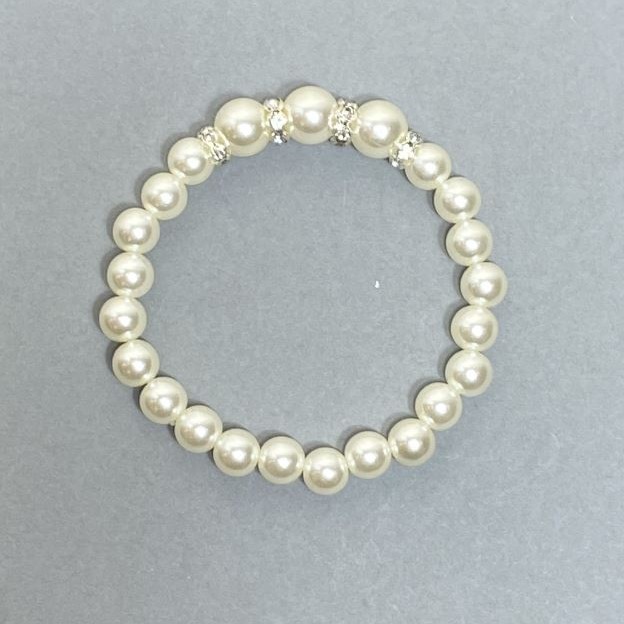 White Mallorca acrylic bracelet, 8–10 mm diameter beads, rhinestone inserts, 18 cm length, stretch