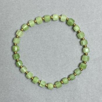 Bracelet with Chrysoprase Olivine Faceted Cubes, 5x5 mm, Hematite Beads 2 mm, length 18 cm, elastic
