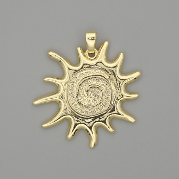 Pendant 'Sun' in golden metal, diameter 26mm+