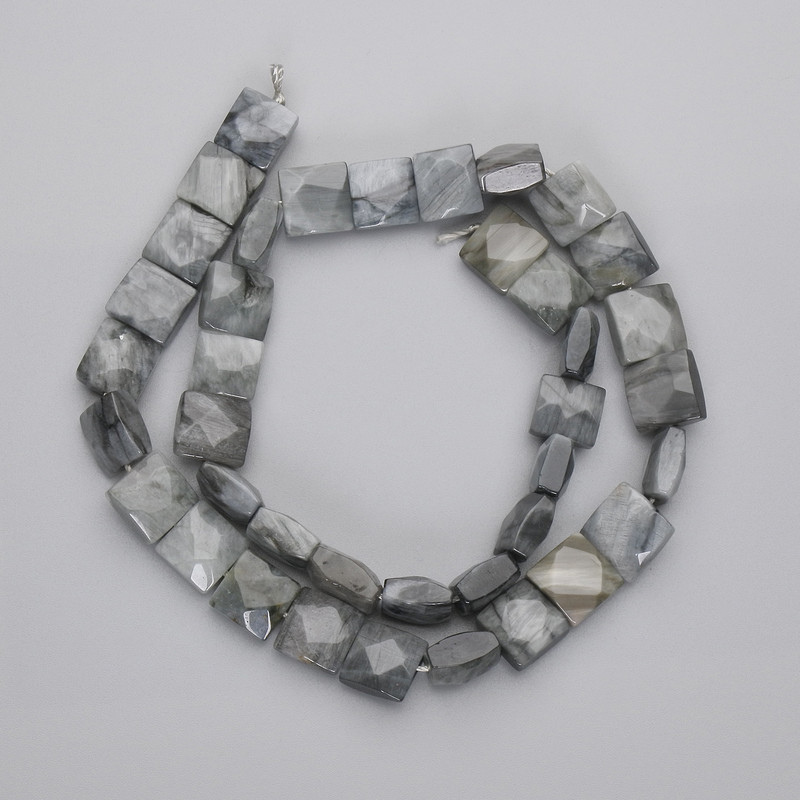 Hawk's Eye Beads, Faceted Square, 9–10×9–10 mm, 39 cm on thread