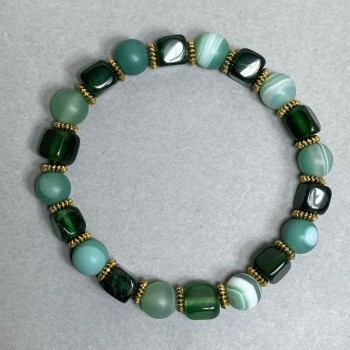 Bracelet Chrysoprase cubes 7mm + Agate beads 8mm + with metal inserts, 18 cm stretch