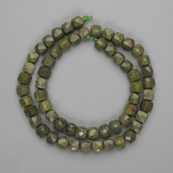 Serpentine Beads, Faceted Cubes 7x7mm, on Thread, Length approx 39 cm