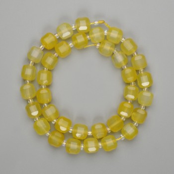 Yellow Agate Beads, Faceted Cube 8x8mm, 3mm Seed Beads, Length About 36 cm on Thread