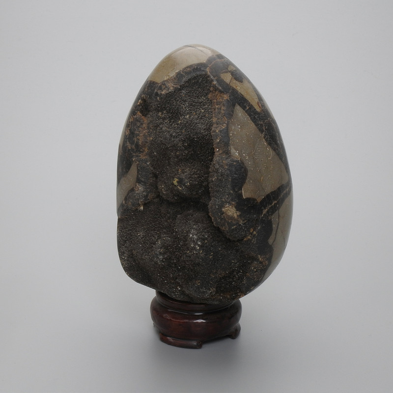 Septarian Stone Egg Souvenir, diameter 125×90 mm ± (assorted sizes), weight from 1200 g (price per 100 g)