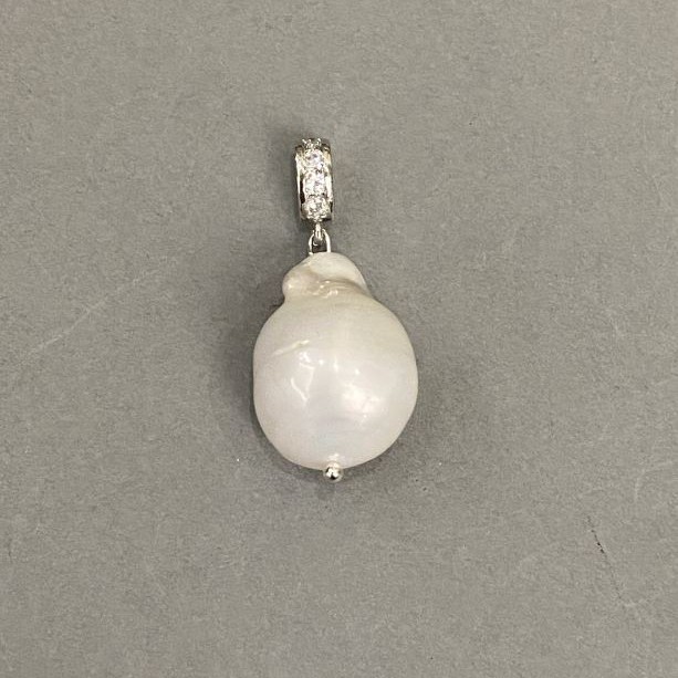 Pendant with Baroque Pearls 22x16 mm ± (assorted sizes), length 35 mm+