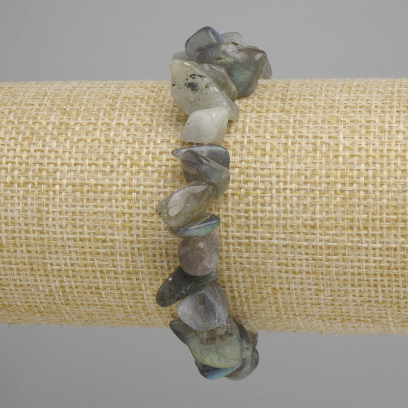Labradorite chip bracelet, diameter 9–16×3–9 mm, length 18 cm ± stretch