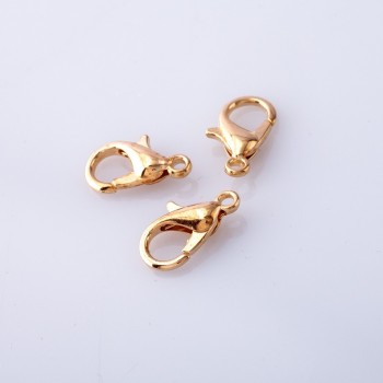 Price per pack / 10 pcs. Gold-colored carabiner clasp 12mm