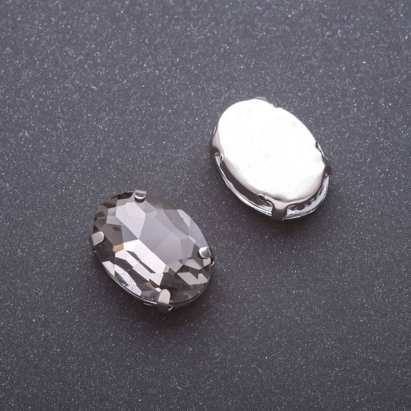 Price per unit / 10 pcs. Sew-on crystal in cap oval 13×18 mm gray