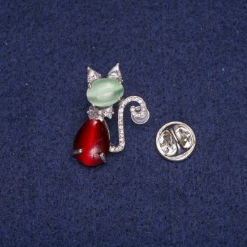 Cat Brooch with Cat's-Eye Cabochon and Crystals, Silver-Tone Metal 18×29mm