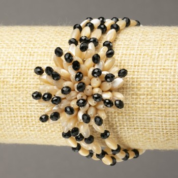 Elastic bracelet with mother-of-pearl and Czech glass