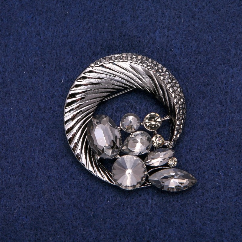 Round Brooch 'Halo with Rhinestones', woven into a beautiful composition, dark metal 45×50mm