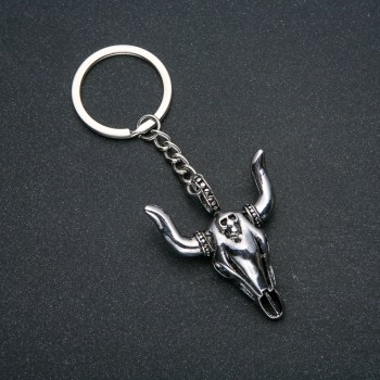 Keychain 'Bull', diameter 47x38mm, length 10cm +/- silver metal