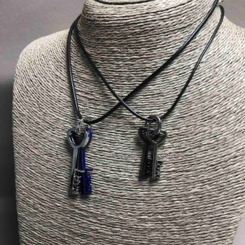 Pair of Keys Pendants 40x15mm + -, length 45-50 cm