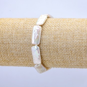 Elastic bracelet with Baroque pearls, diameter 9x21mm+-, length 18cm+