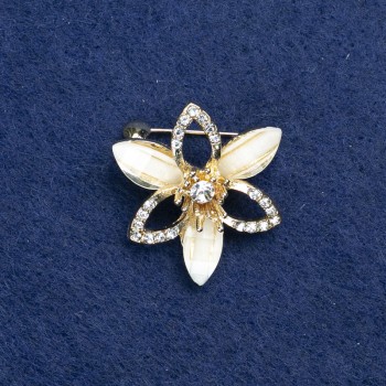 Brooch 'Flower' in gold-tone metal with crystals and white rhinestones 27mm+