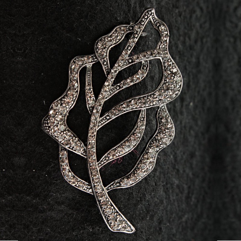 (35/60 mm) Brooch, metal with droplet silver plating, Leaf with Rhinestones