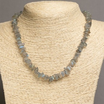 Necklace of natural Labradorite chips, diameter 7-10×2-5 mm, length 47-49 cm +
