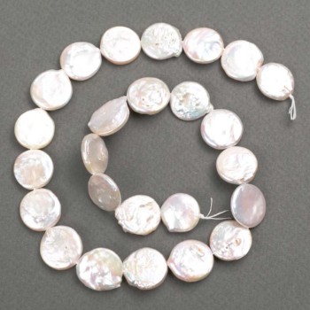 Baroque pearls with a 'Gasoline' shade, diameter 15-16 mm, +/- length 40 cm