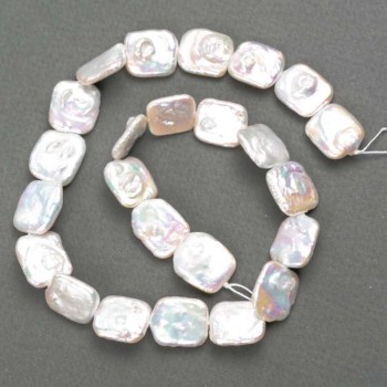 Baroque pearls with a gasoline shade, diameter 15-17×13-16 mm +-, length 38 cm+